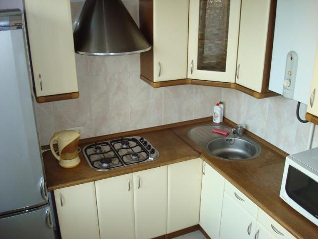 маленькая кухня дизайн фото 9 кв м с холодильником с котлом 6